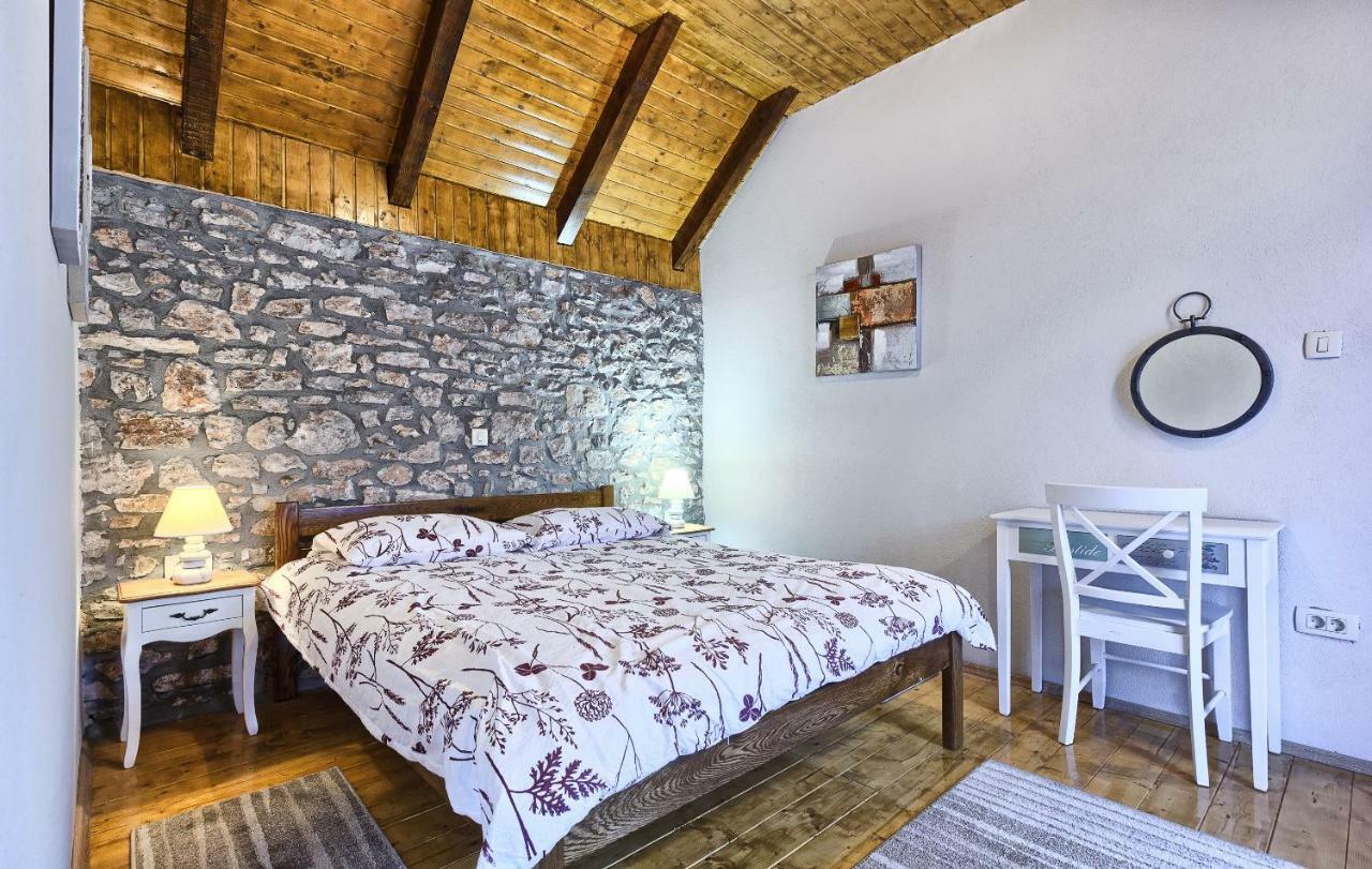 Dalmatia Stone House - Heated Pool Pensionat Biorine Exteriör bild
