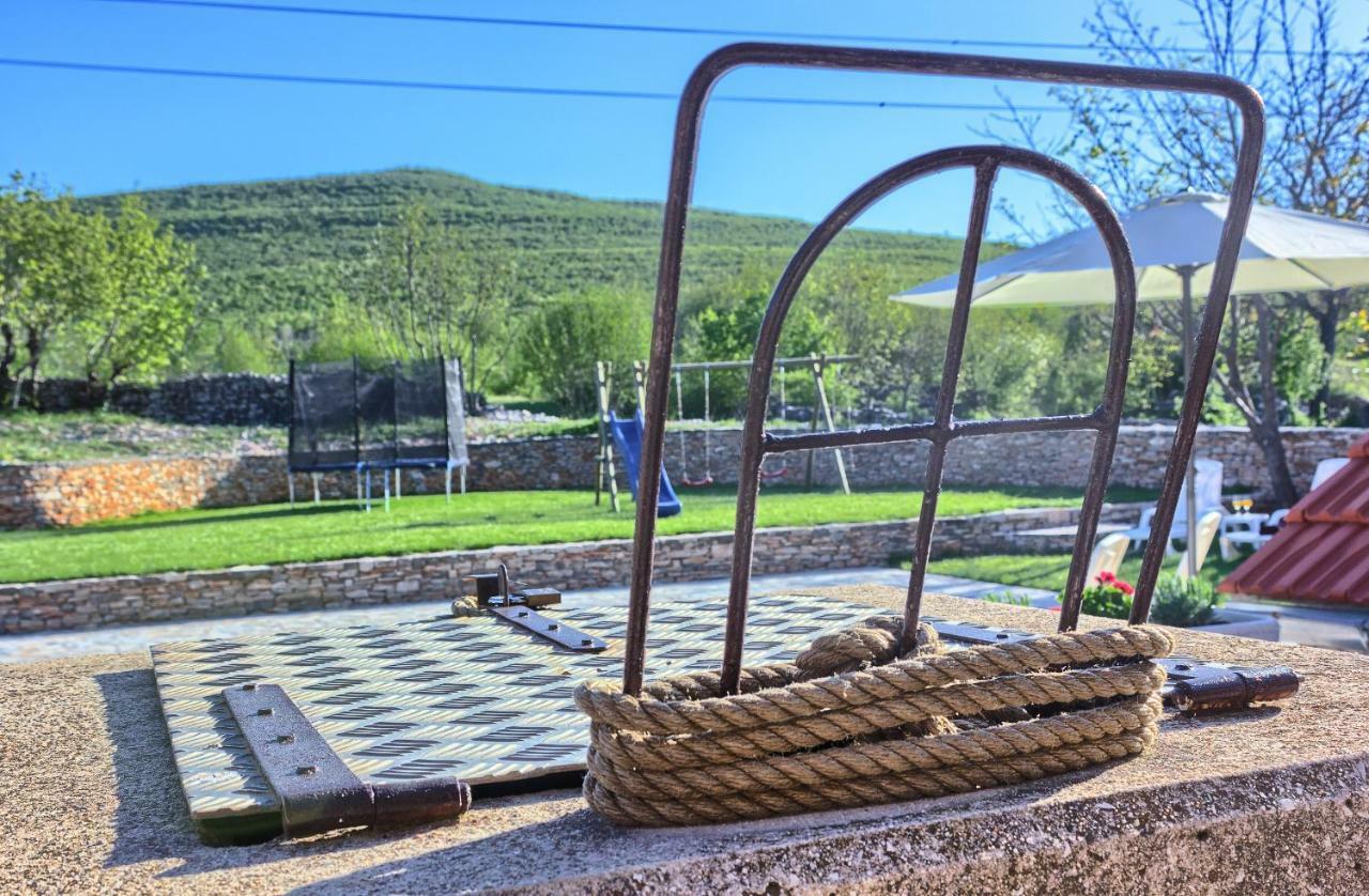 Dalmatia Stone House - Heated Pool Pensionat Biorine Exteriör bild