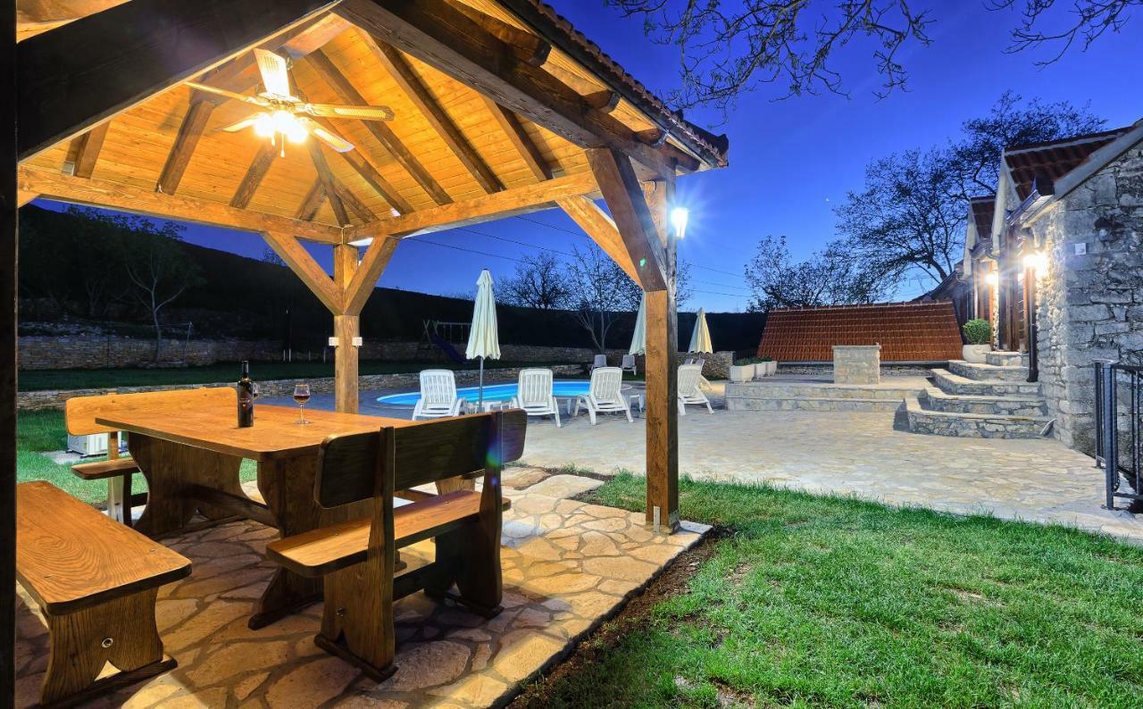 Dalmatia Stone House - Heated Pool Pensionat Biorine Exteriör bild